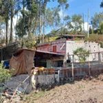 Casas en riesgo de desplomarse en la parroquia Ricaurte.