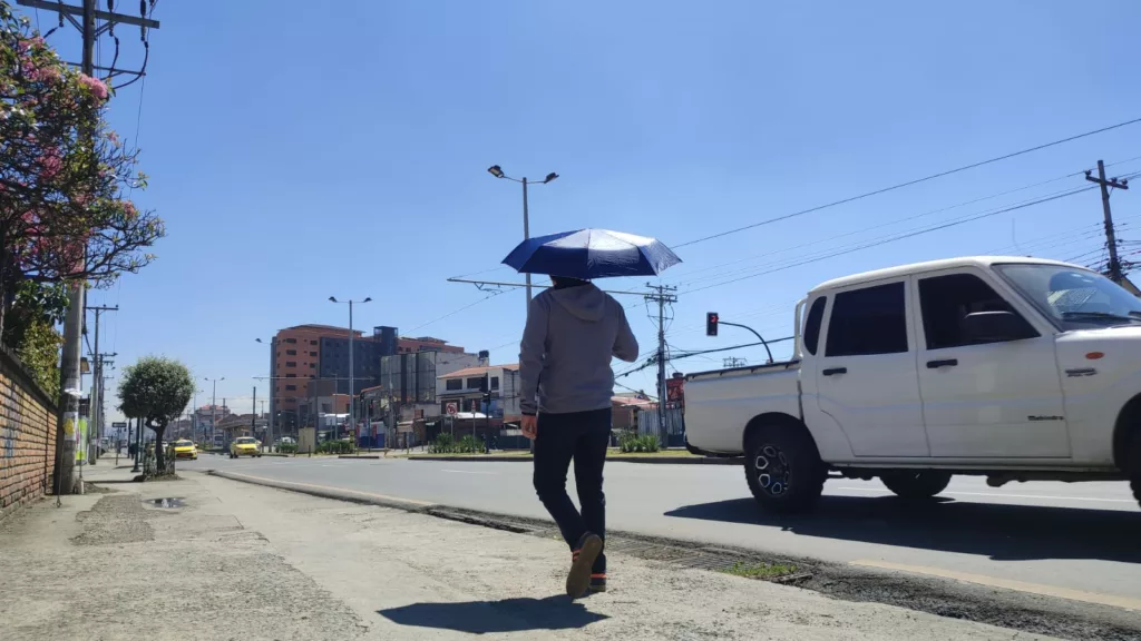 El nivel de radiación en Cuenca es muy alto este miércoles 27 de septiembre de 2023. Foto Cristina Mora, El Mercurio