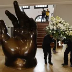 Imagen referencial. El cuerpo de Fernando Botero será trasladado a Colombia para recibir homenajes de despedida de sus compatriotas. EFE
