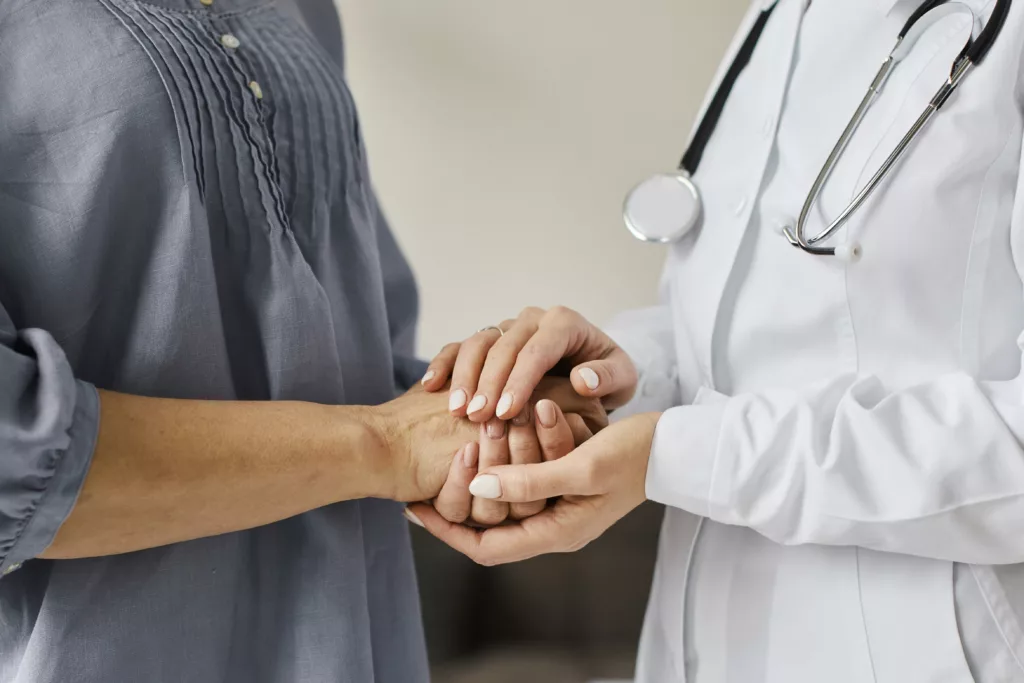 En las próximas dos décadas, el mundo entero se enfrentará a un auténtico 'tsunami' de muertes y de nuevos casos de cáncer, según los expertos. Foto: Freepik