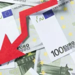 El euro bajó y se cambió este martes, 12 de septiembre de 2023, por debajo del nivel de 1,0750 dólares, debido a la cautela de los inversores, que impulsó la cotización del billete verde. Foto: Freepik