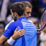 Novak Djokovic avanza a los cuartos de final del US Open.