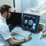 Los diagnósticos nuevos de los seis principales tipos de cáncer en EE.UU. disminuyeron de forma abrupta a comienzos de 2020, al inicio de la pandemia de covid-19. Foto: Freepik