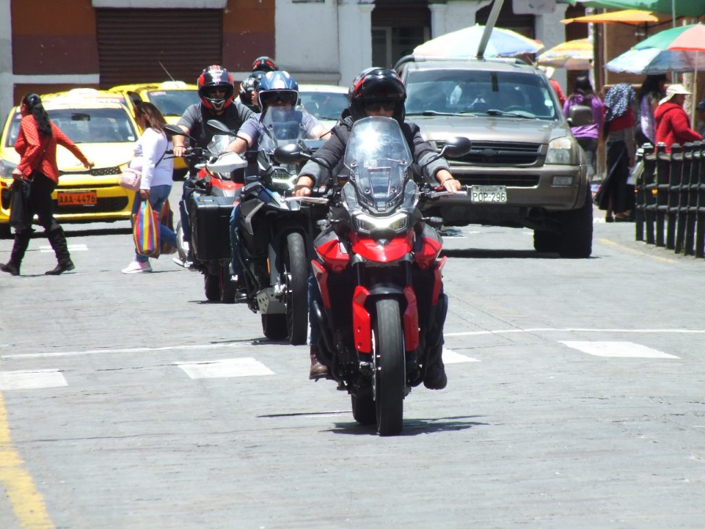 A un paso de aprobar norma contra 2 en moto en Cuenca