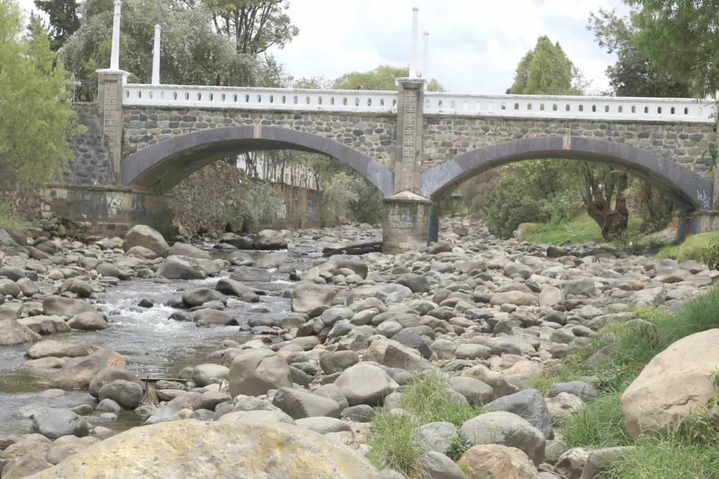 La poca afluencia de agua en los ríos de Cuenca es la evidencia del estiaje registrado desde hace 37 días. / XCA