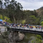 El puente José Luis Caravias, en el sector Cosacopte, parroquia San juan de Gualaceo, se inauguró el último sábado. Cortesía