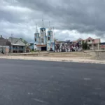 La comuna indígena Rañas, ubicada al norte del cantón Nabón, accedió a su primer kilómetro de asfalto de su historia.