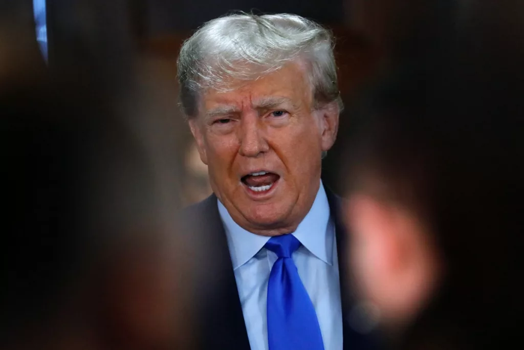 El expresidente estadounidense Donald Trump se cayó de la lista de la revista Forbes que agrupa a los 400 estadounidenses más ricos. Foto: EFE