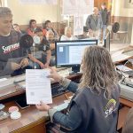 : En la Delegación del CNE, en la calle Tarqui, se puede solicitar el certificado provisional.