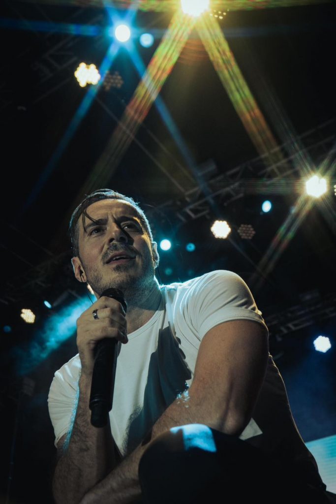 José Madero, exvocalista de la banda mexicana del Rock alternativo Pxndx, se presenta en Cuenca este miércoles en la Casa de la Cultura.