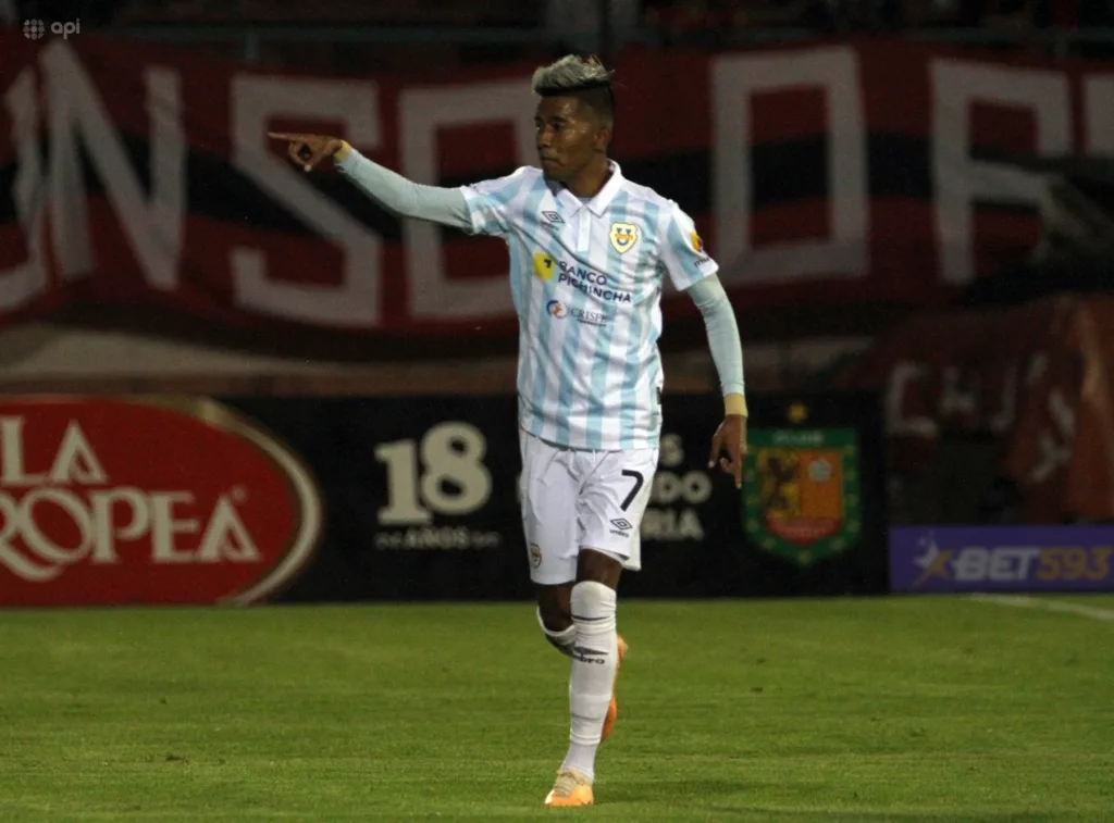 Aron Rodríguez marcó en la victoria de Universidad Católica ante Deportivo Cuenca