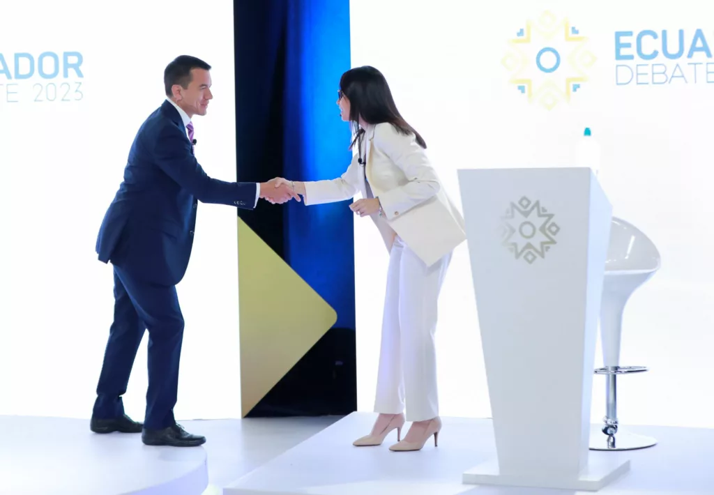 Los candidatos presidenciales Luisa González y Daniel Noboa pusieron en la opinión pública sus propuestas claves en el debate presidencial.