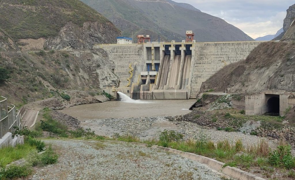 El Gobierno nacional declaró en emergencia al sector eléctrico del país debido a los problemas de estiaje ante la falta de lluvias.