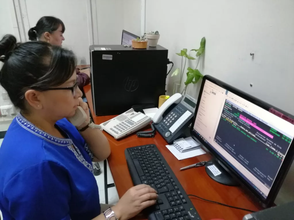 El nuevo ‘call center’ del IESS, en el Azuay, funciona en las instalaciones del hospital “José Carrasco Arteaga”. / XCA
