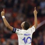 Mbappé celebrando gol con Francia.