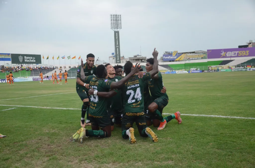Orense golea a Libertad por la octava fecha de la LigaPro-Fase Dos.