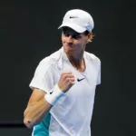 Jannik Sinner eliminó a Carlos Alcaraz en semifinales del China Open.