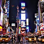 La Alcaldía de Nueva York está ofreciendo billetes de avión gratuitos a otros destinos de Estados Unidos a los inmigrantes que quieran abandonar la ciudad voluntariamente.