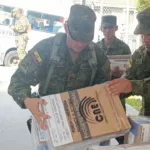 Personal de la Tercera División de Ejército Tarqui y del CNE iniciaron este viernes la custodia y traslado del material electoral en Azuay.