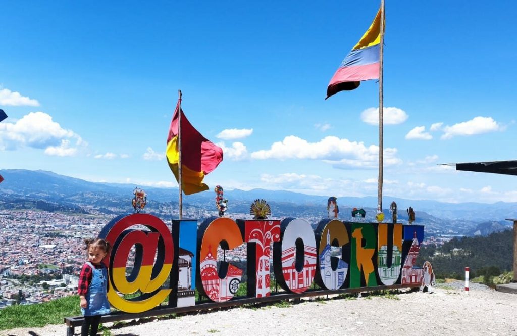 El mirador turístico de Ictocruz cuenta con una vista privilegiada de 180 grados de la ciudad de Cuenca. Foto Cortesía
