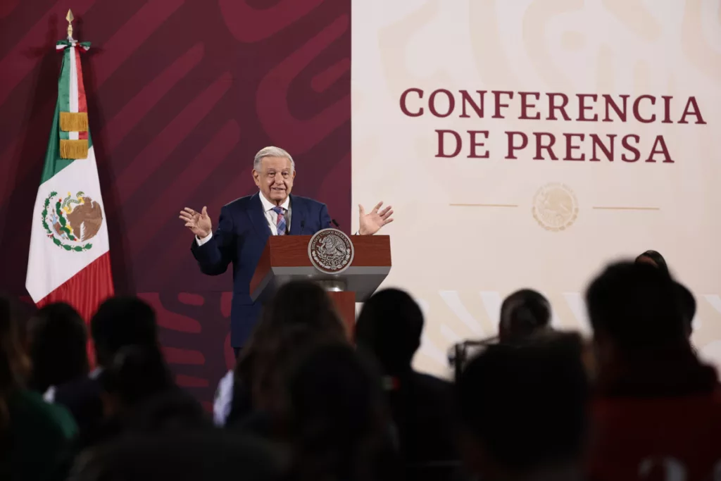 El presidente mexicano, Andrés Manuel López Obrador, abordará su inconformidad con la nueva construcción del muro fronterizo en Estados Unidos en su reunión de este jueves. Foto: EFE