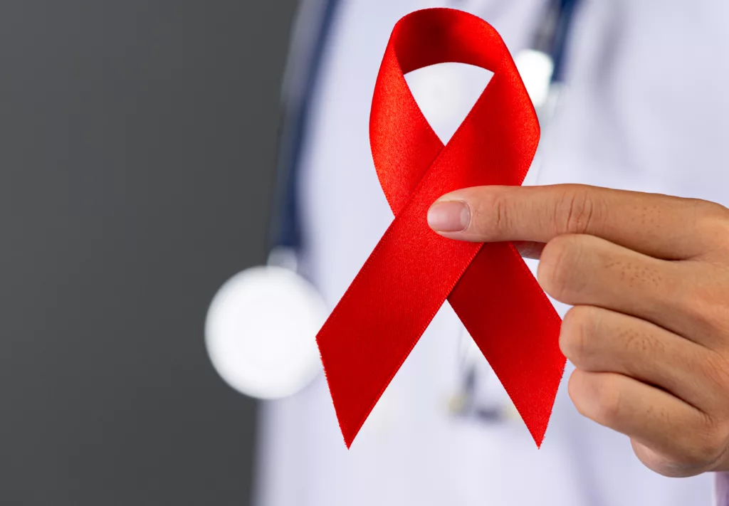 El Ministerio de Salud de Colombia declaró de interés público el Dolutegravir, un medicamento para personas que viven con VIH. Foto: Freepik