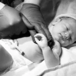 Unos 13,4 millones de bebés, uno de cada 10 en el planeta, nacen al año antes de los 37 semanas de gestación, advierte un estudio. Foto: Freepik