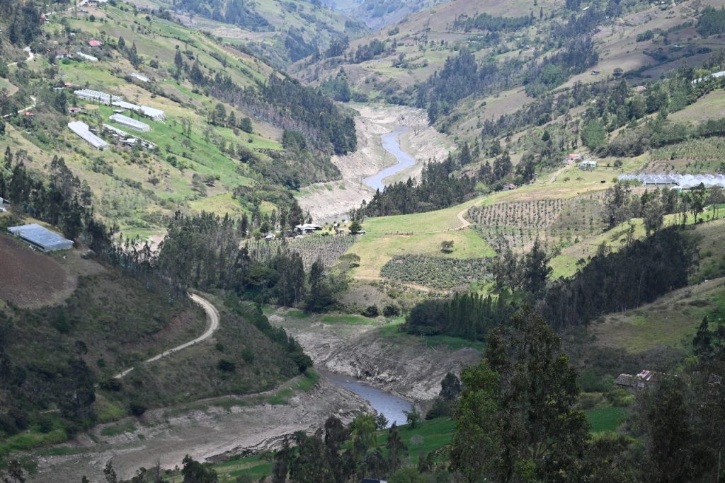 La lluvias no ahuyentan al fantasma de los apagones