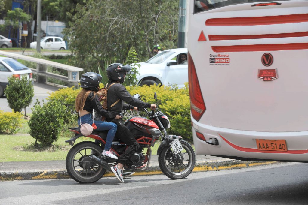 Fecha indefinida para el debate sobre la regularización del uso de dos personas en moto. Foto XCA