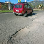 En la vía Medio Ejido-Sayausí existen grandes baches que interrumpen la circulación vehicular. BPR