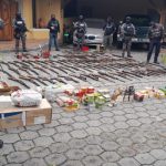 Armas incautadas en una vivienda de Cumbayá.
