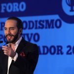 El mandatario ha asegurado en varias ocasiones que Soros financia a periodistas de los medios salvadoreños El Faro y Revista Factum, sin brindar pruebas de su aseveración.