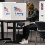 Estados Unidos está convocado a las urnas para elegir presidente en poco menos de 10 meses, el 5 de noviembre, pero las votaciones para seleccionarlo empiezan el próximo lunes con las elecciones primarias o caucus (un tipo de asambleas) de Iowa. Desde ese momento y hasta principios de junio, cada uno de los 50 estados y territorios de Estados Unidos van convocando elecciones primarias casi semanalmente para elegir al candidato. EFE