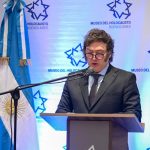 Javier Milei, pidió la renuncia al ministro de Infraestructura Guillermo Ferraro. Esta primera crisis en el Gobierno de Milei se da apenas un mes y medio después de asumir la Presidencia argentina.