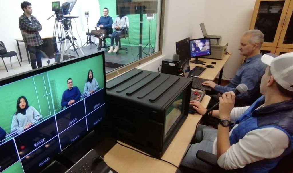 En marzo del 2024 la Facultad de Filosofía de la Universidad de Cuenca pondrá en marcha la maestría en Periodismo Emprendedor.