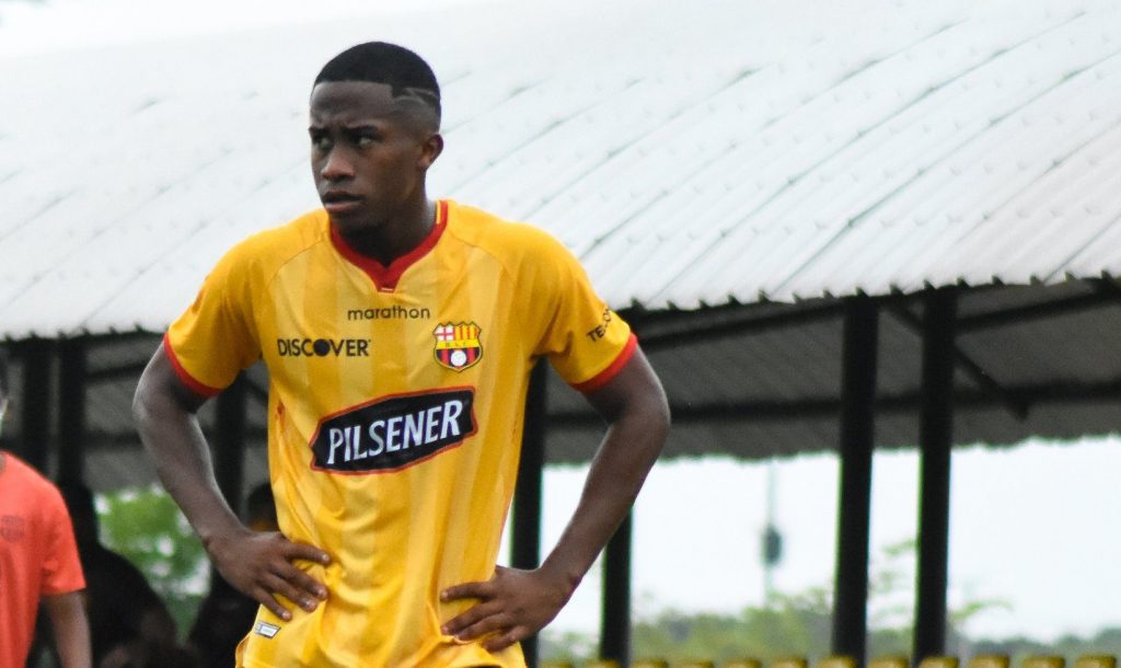 El futbolista juvenil del Barcelona SC, Jair Lemos, fue asesinado durante un velorio en el sur de Guayaquil.