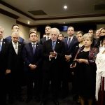 OEA y UE piden entregar poder a nuevo presidente de Guatemala.