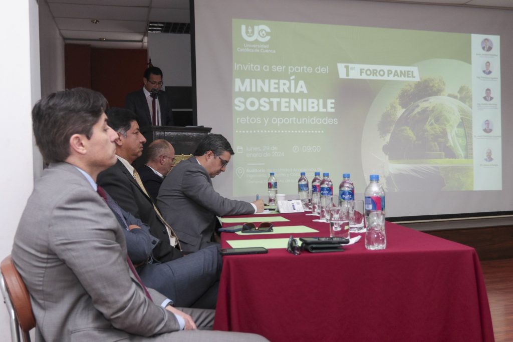 Primer Foro Panel Minería Sostenible en Cuenca