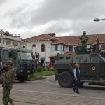 Vehículos tácticos recorren las calles de Cuenca desde ayer.