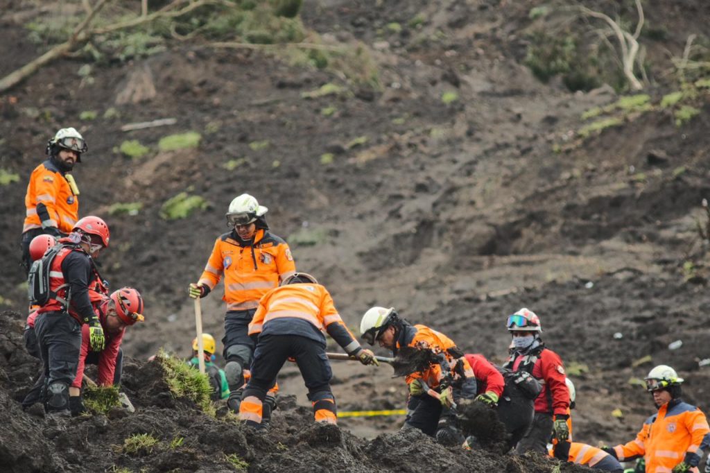 La Secretaría de Gestión de Riesgos presentó una hoja de ruta con acciones y propuestas para recuperar Alausí.