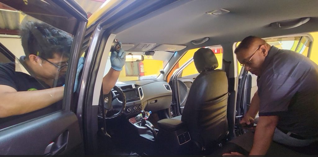 La Unión de Cooperativas de Transporte en Taxi del Azuay inició con la reinstalación y mantenimiento de cámaras de seguridad en sus unidades.