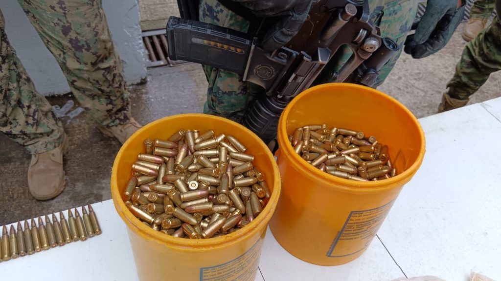 Primeras municiones encontradas al interior de la cárcel de Turi. Cortesía