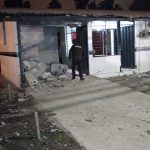 Unidades investigativas realizan el levantamiento de indicios en Quitumbe para localizar a los causantes.