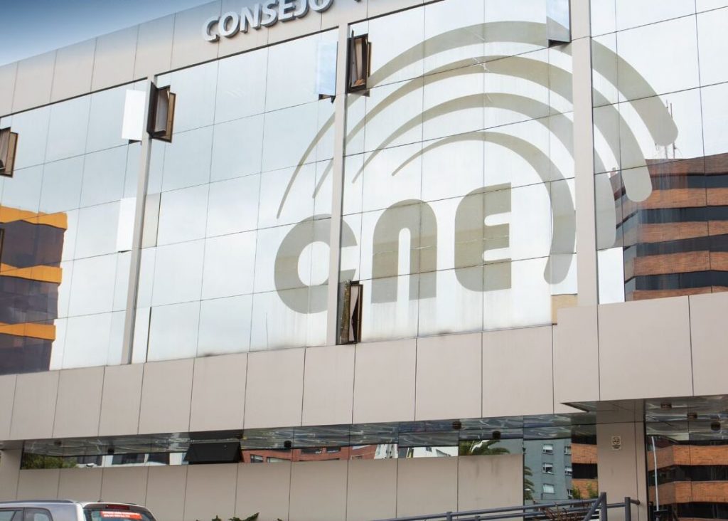 El pleno del Consejo Nacional Electoral tomó la decisión de suspender al PSP.