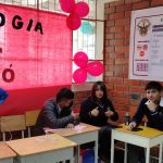 Estudiantes de la Unidad Educativa Particular Sindicato de Choferes de Azuay durante labores cotidianas. /Cortesía