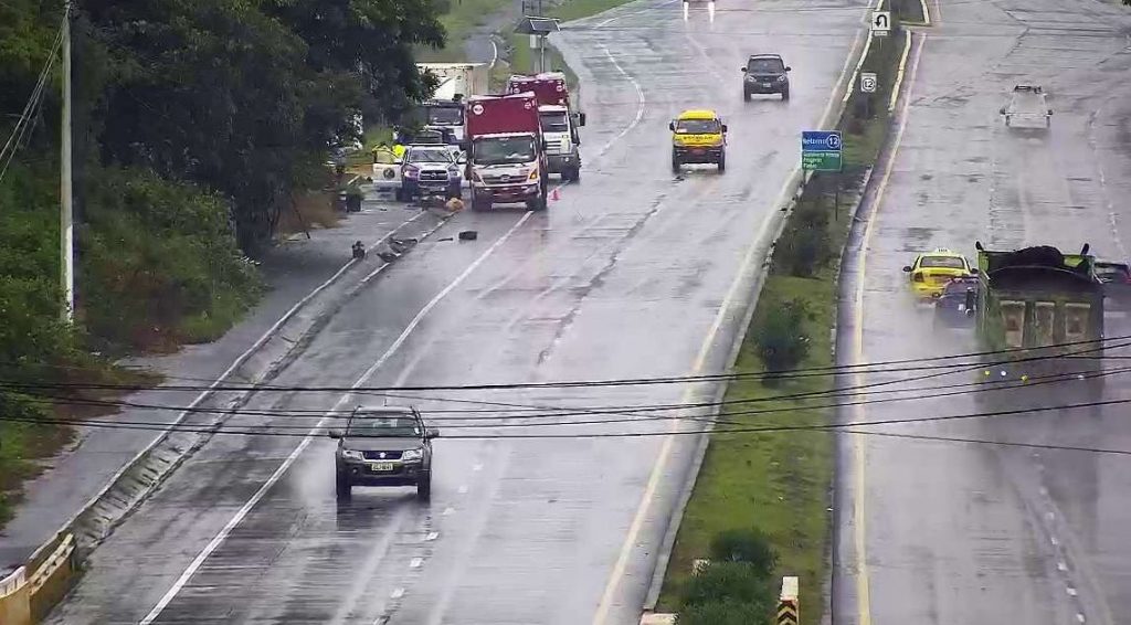 Inundaciones se registraron en distintos puntos de Guayaquil.