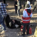 Al menos 103 personas murieron este miércoles y más de 140 resultaron heridas por dos explosiones en el cementerio de la ciudad iraní de Kerman donde se conmemoraba el cuarto aniversario del asesinato del teniente general Qassem Soleimani, informaron fuentes oficiales iraníes. EFE