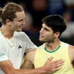 El tenista español, Carlos Alcaraz, perdió en los cuartos de final ante el alemán, Zverev y fue eliminado del certamen. Foto: Australia Open