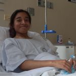 Katherine Medina se muestra alegre luego de tres semanas que fue sometida a un trasplante de riñón. El donante fue su padre. XCA