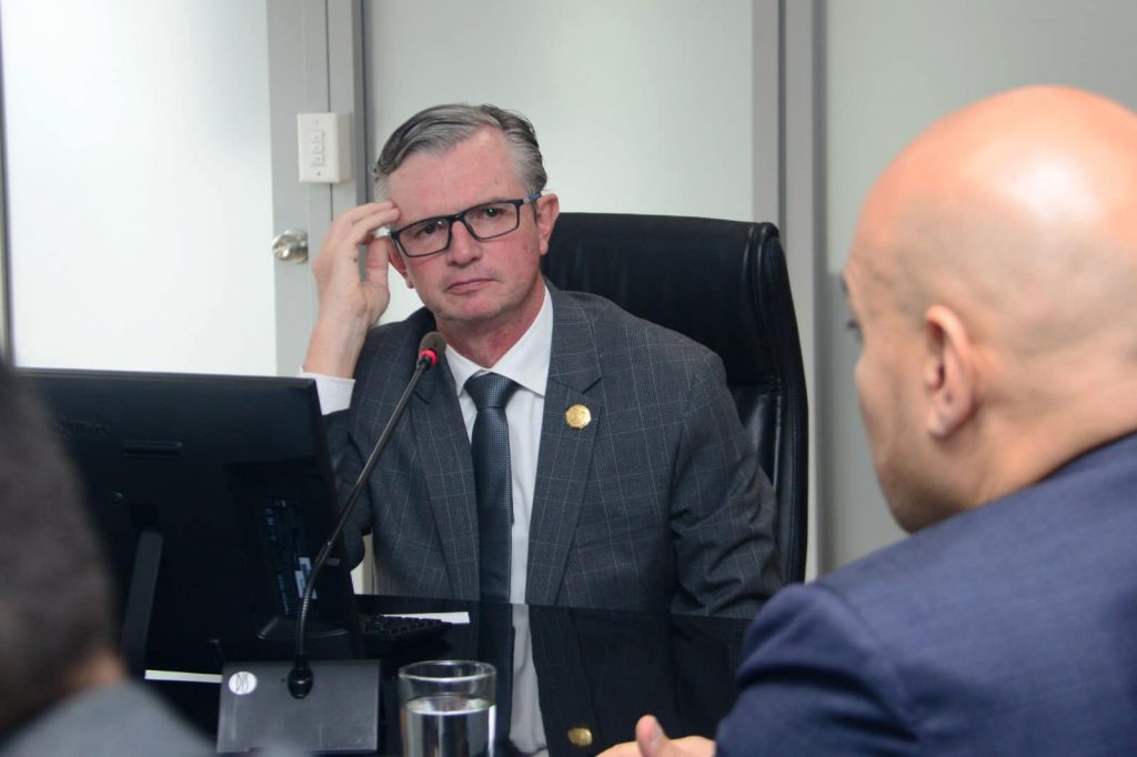 Información sobre el IVA dio el Ministro de Economía y Finanzas, Juan Carlos Vega.